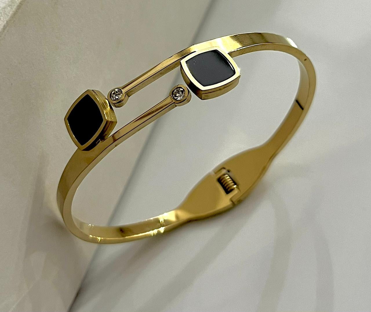 Vintage Clover Bracelet (Stainless)